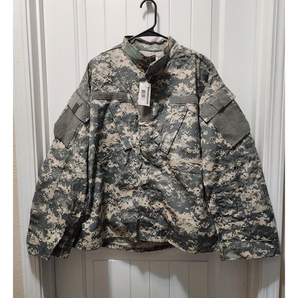 US ARMY Digital Camo Combat Shirt Military Tactical UCP Jacket Large Short New! - Picture 1 of 10